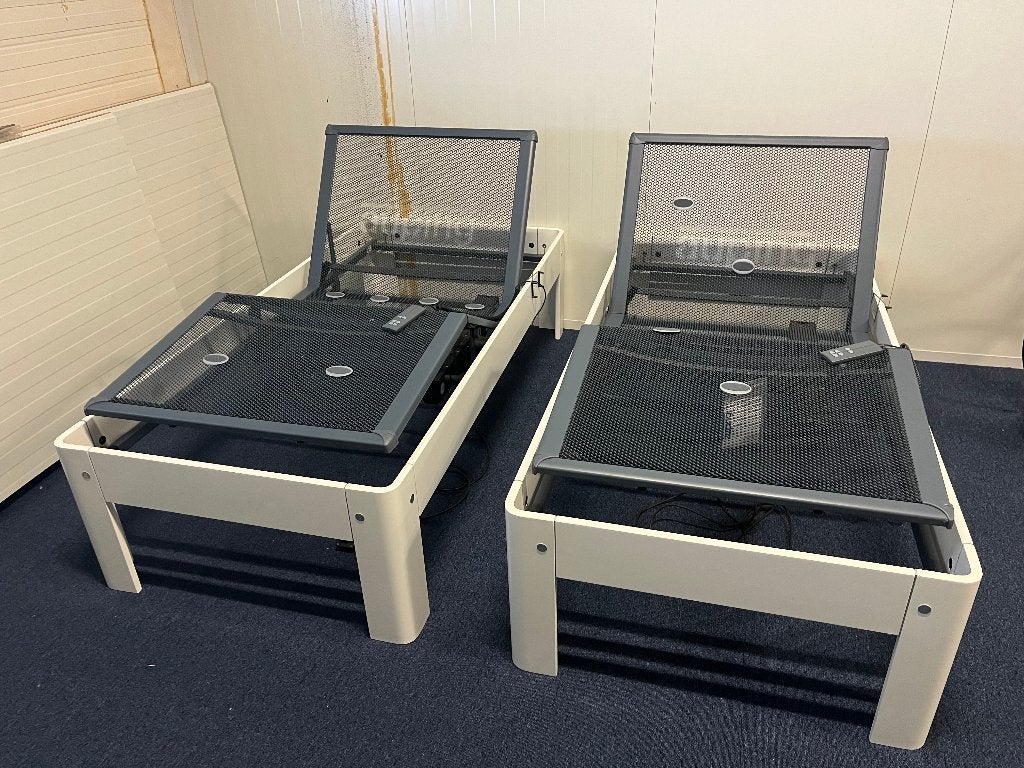 Twee elektrische Auping Auronde bedden (90x190x48cm)., Huis en Inrichting, Slaapkamer | Bedden, Ophalen, Verstelbaar, 90 cm, Eenpersoons