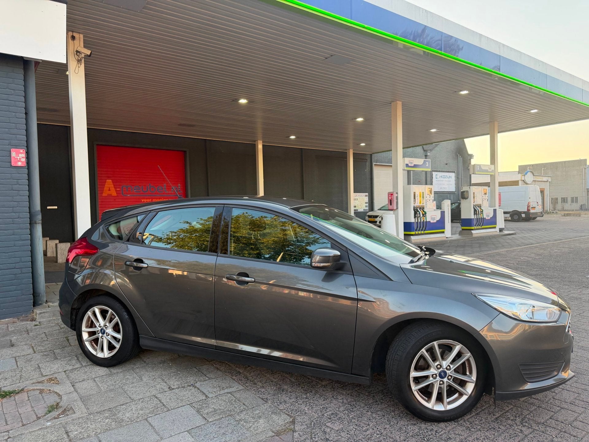 Foto 7 van Ford Focus 1.0 Trend|AIRCO|NAP|WEINIG KM