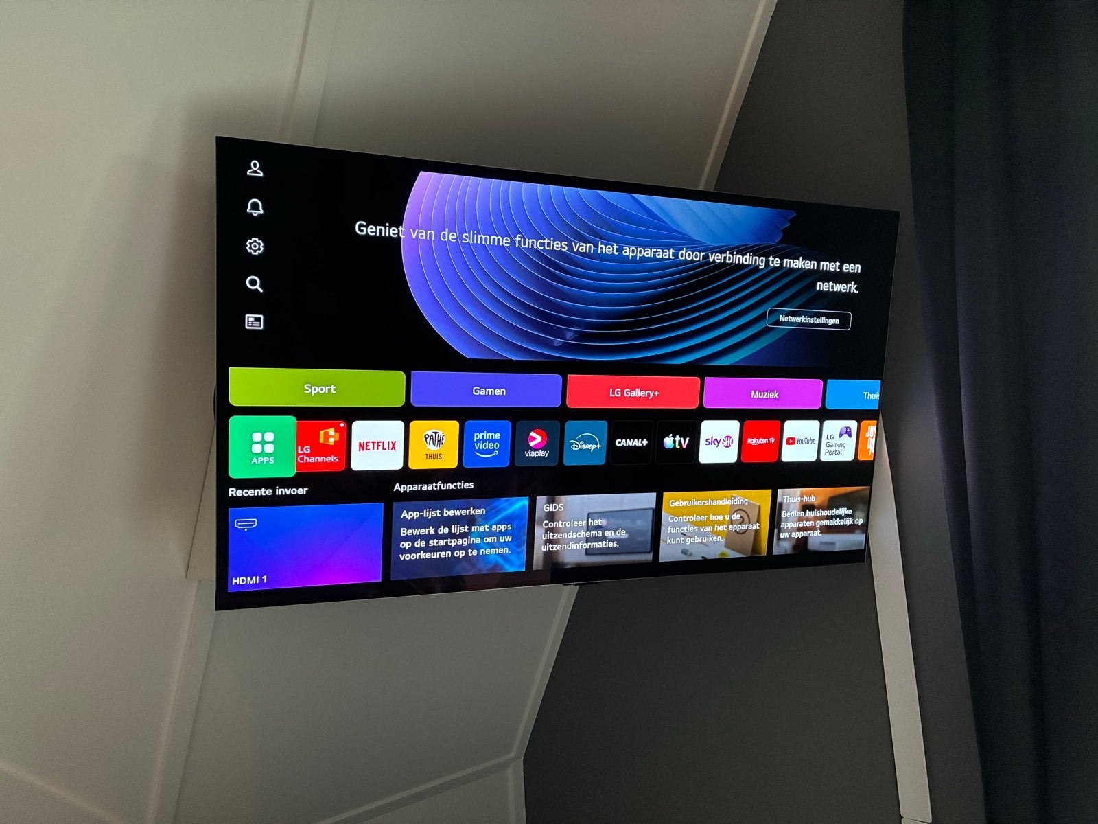 Prachtige LG Oled OLED55” G4 met wandbeugel, z.g.a.n., Ophalen, Zo goed als nieuw, 100 cm of meer, 4k (UHD)