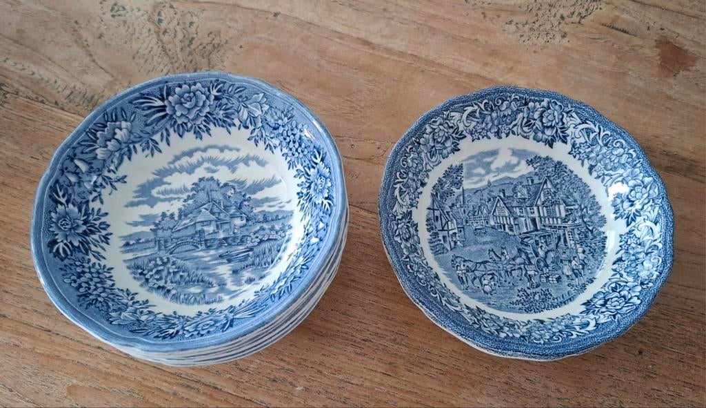 9 blauw-witte Engelse schaaltjes Salem J&G Meakin, Antiek en Kunst, Antiek | Servies los, Ophalen of Verzenden