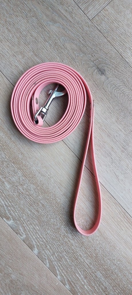 Roze biothane lijn 3 meter, Ophalen of Verzenden, Gebruikt, Hondenriem