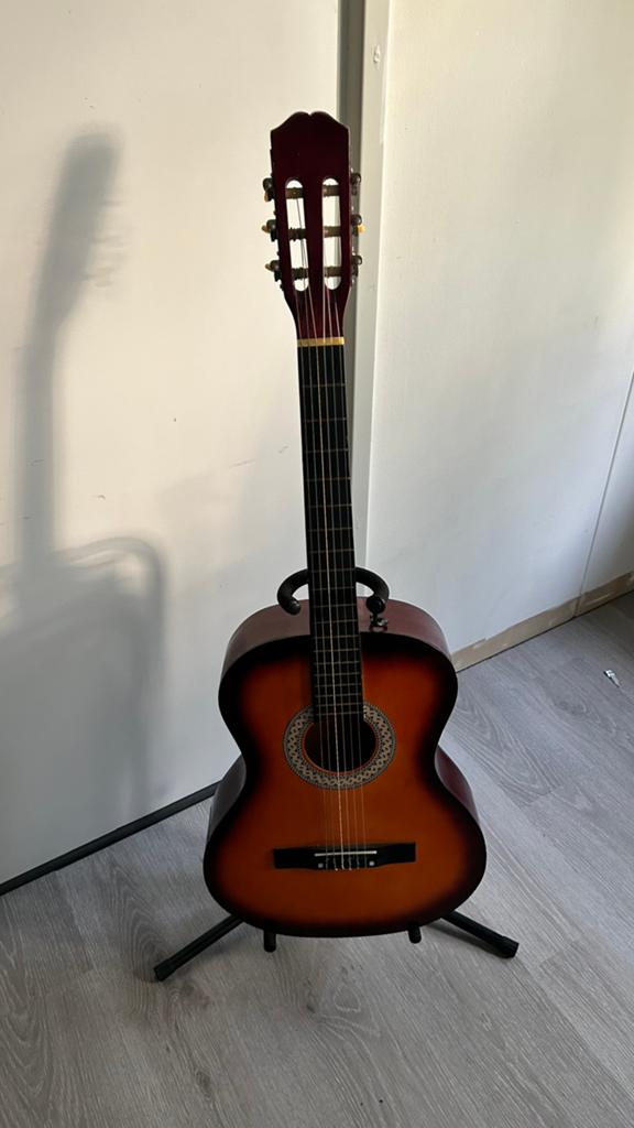 Klassieke gitaar, Muziek en Instrumenten, Snaarinstrumenten | Gitaren | Akoestisch, Ophalen, Zo goed als nieuw, Klassieke of Spaanse gitaar
