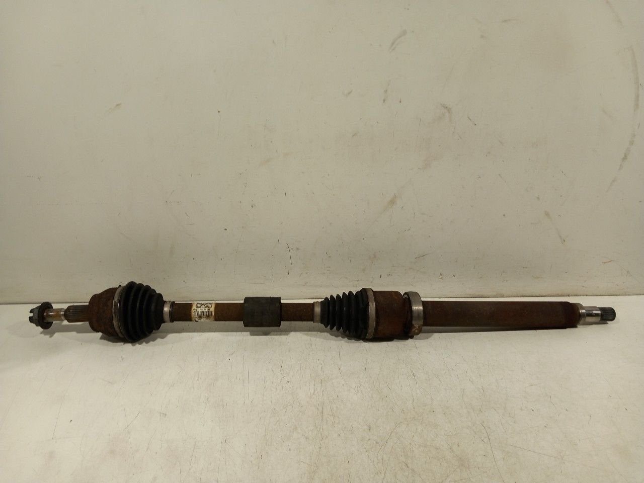 Aandrijfas rechts voor Ford Focus, Onderdelen@venauto.nl, Van der Ven Autorecycling B.V., Gebruikt, Ettenseweg 76, 4706 PB Roosendaal, The Netherlands