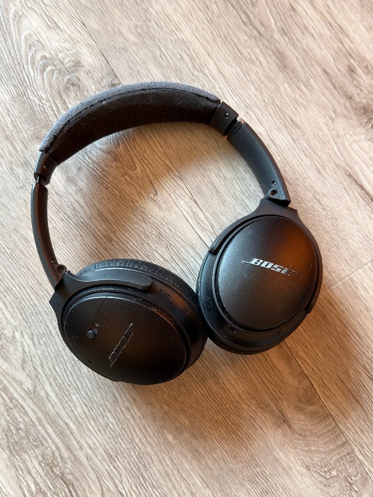 Bose QuietComfort 35 II — noise cancelling