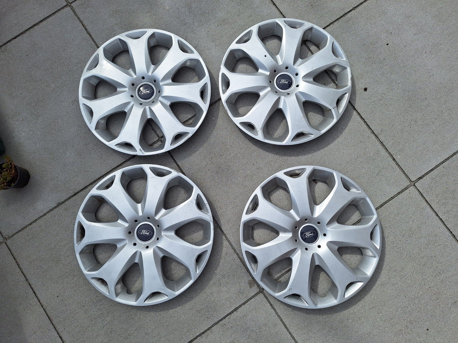Set van 4 originele Ford wieldoppen 16 inch, Auto diversen, Ophalen of Verzenden, Zo goed als nieuw