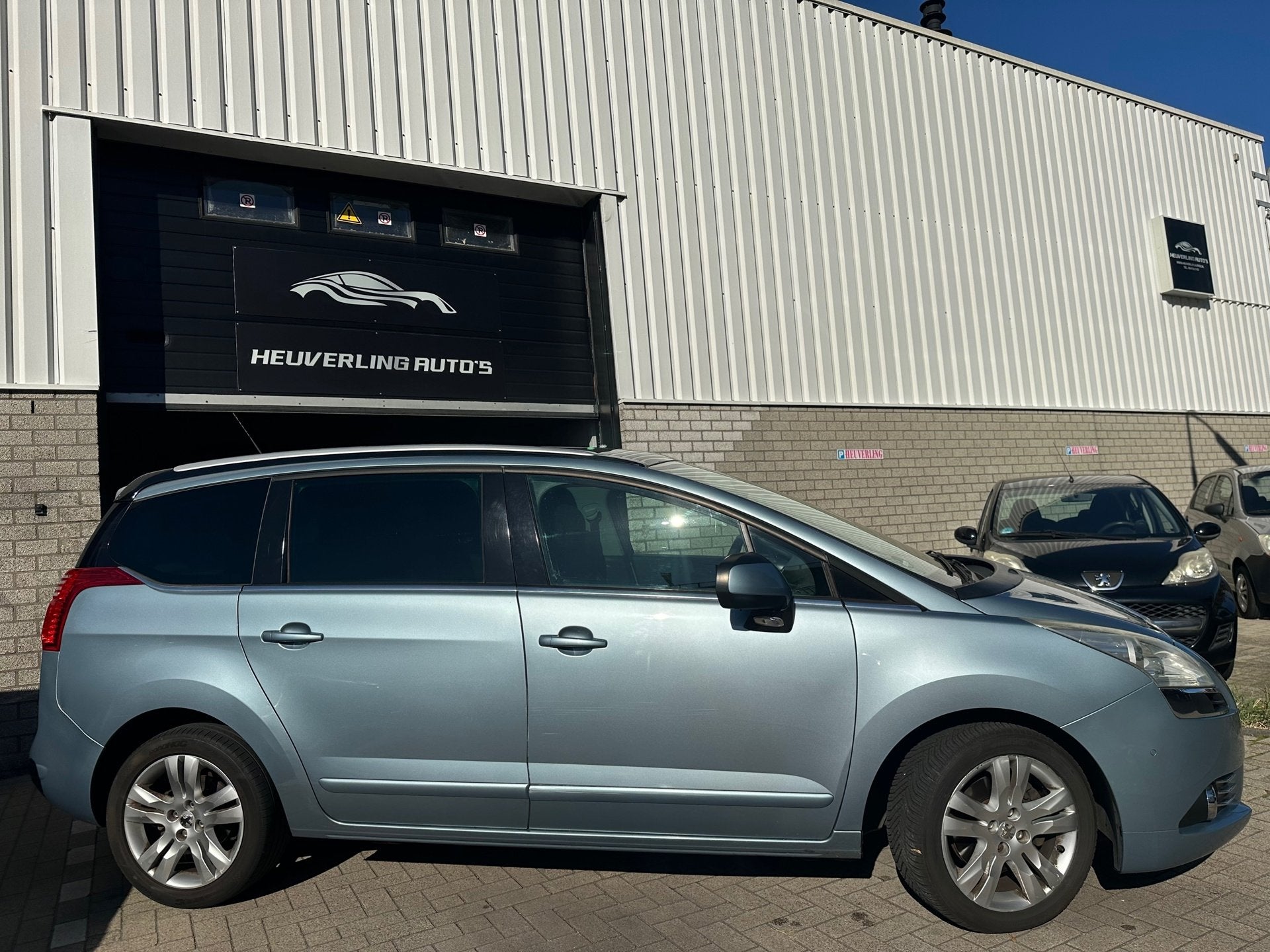Peugeot 5008 1.6 GT 5p.| Automaat | Airco | Cruise | Pano |, Auto's, Euro 5, Stof, Gebruikt, Zwart
