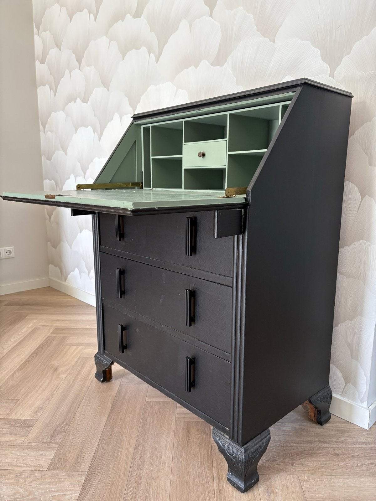 Leuke antieke secretaire met lades, Ophalen