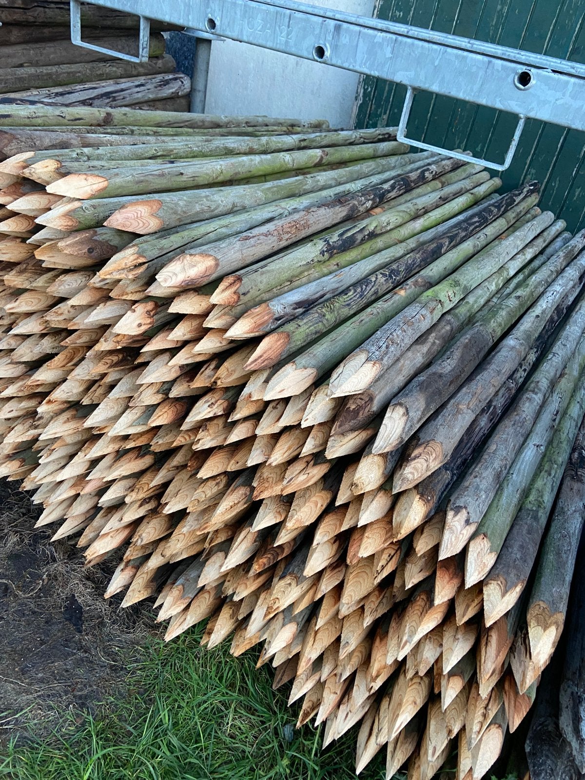 Weidepalen 2 meter lang, Ophalen, Zo goed als nieuw, 250 cm of meer, Palen