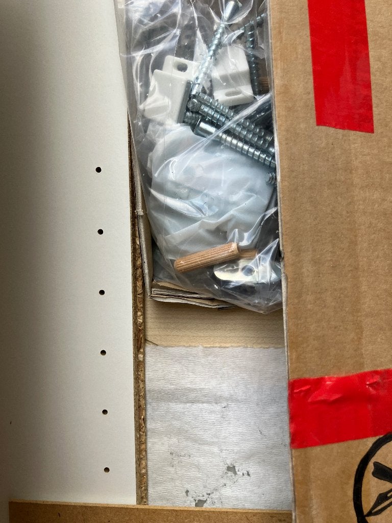 IKEA bertby vitrinekast, Huis en Inrichting, Ophalen, 50 tot 100 cm, Zo goed als nieuw, 150 tot 200 cm