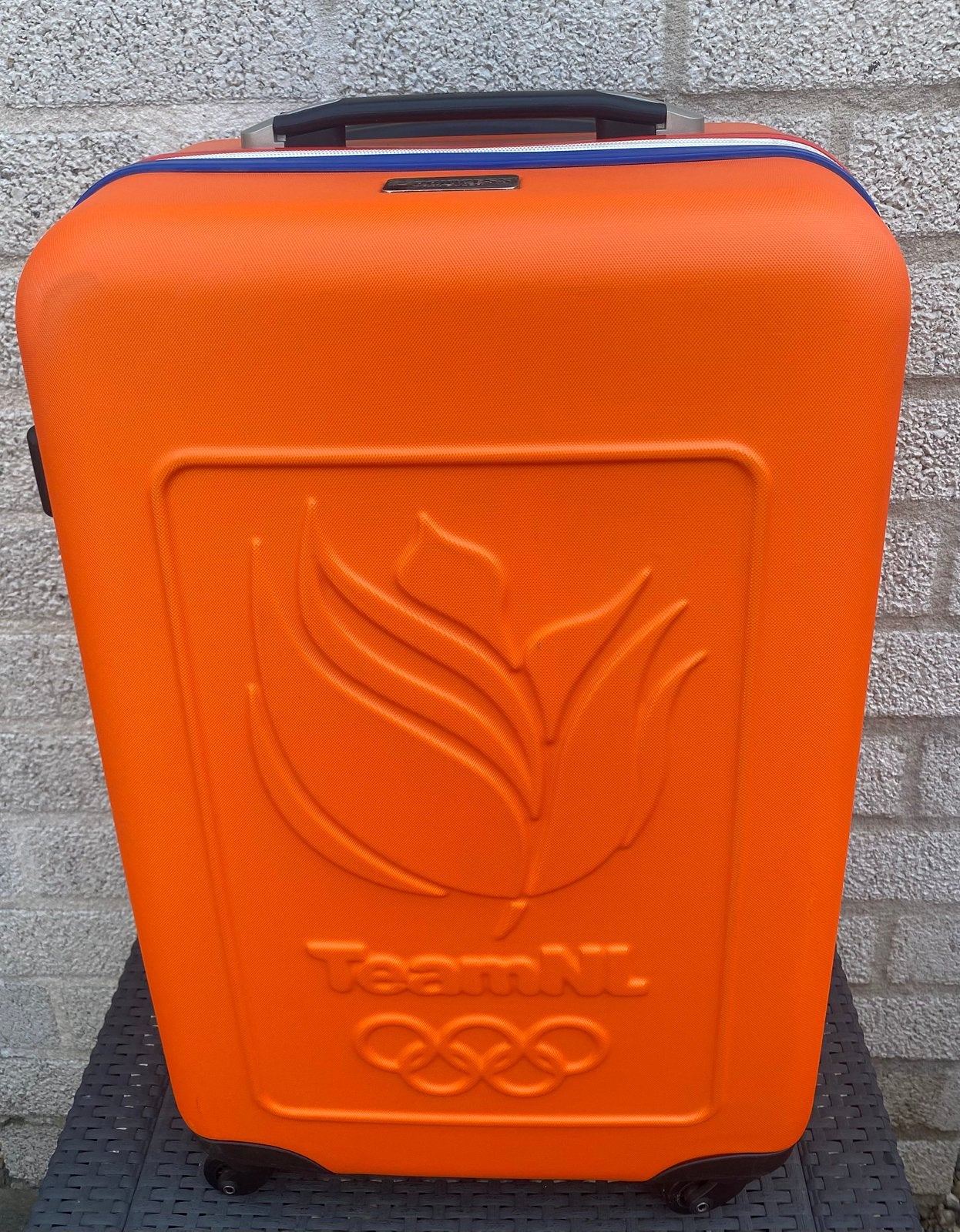 (2): Limited edition trolleykoffer. Oranje-rood-wit-blauw, Sieraden, Tassen en Uiterlijk, Koffers, Hard kunststof, Ophalen of Verzenden