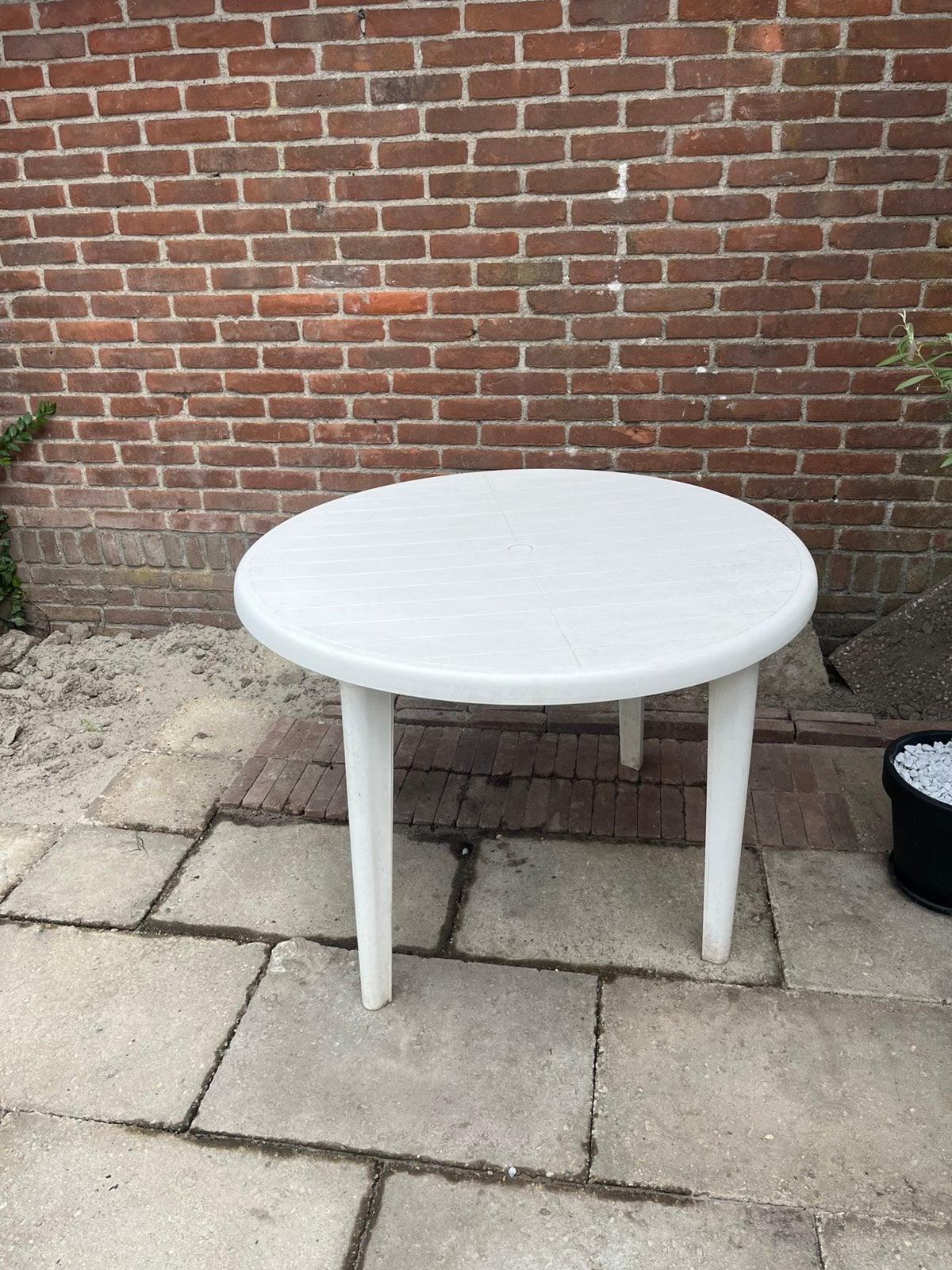 Buiten tafel, Ophalen, Gebruikt, Rond, Kunststof