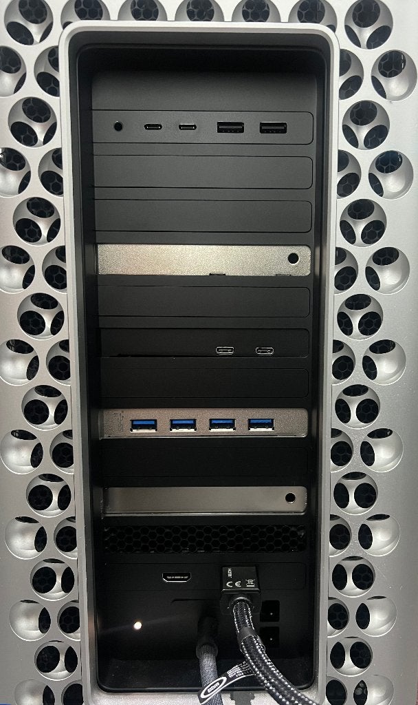 Foto 5 van Apple Mac Pro 2019 (7,1) 8-core, 96GB RAM, 18TB SSD opslag
