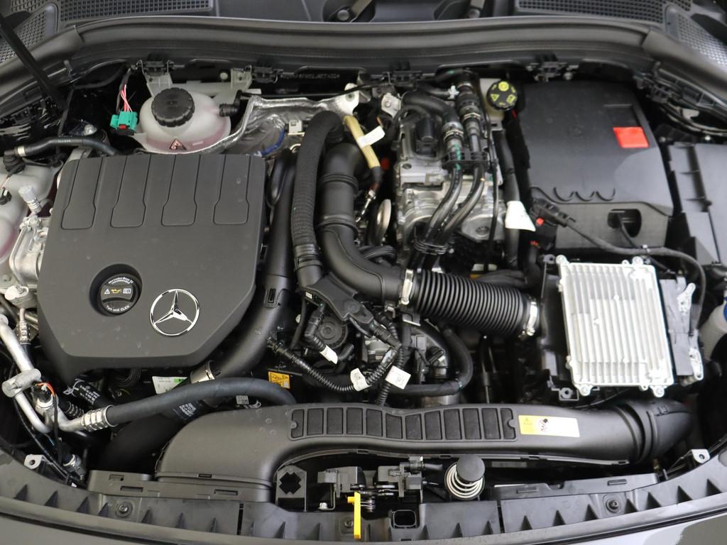 Mercedes-Benz B-klasse 250 e Business Line / Stoelverwarming, Auto's, Gebruikt, 4 cilinders, 16 kWh, 1645 kg