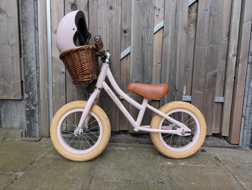 Banwood loopfiets First Go! - lichtroze met helm, Ophalen, Zo goed als nieuw, Minder dan 16 inch, Banwood