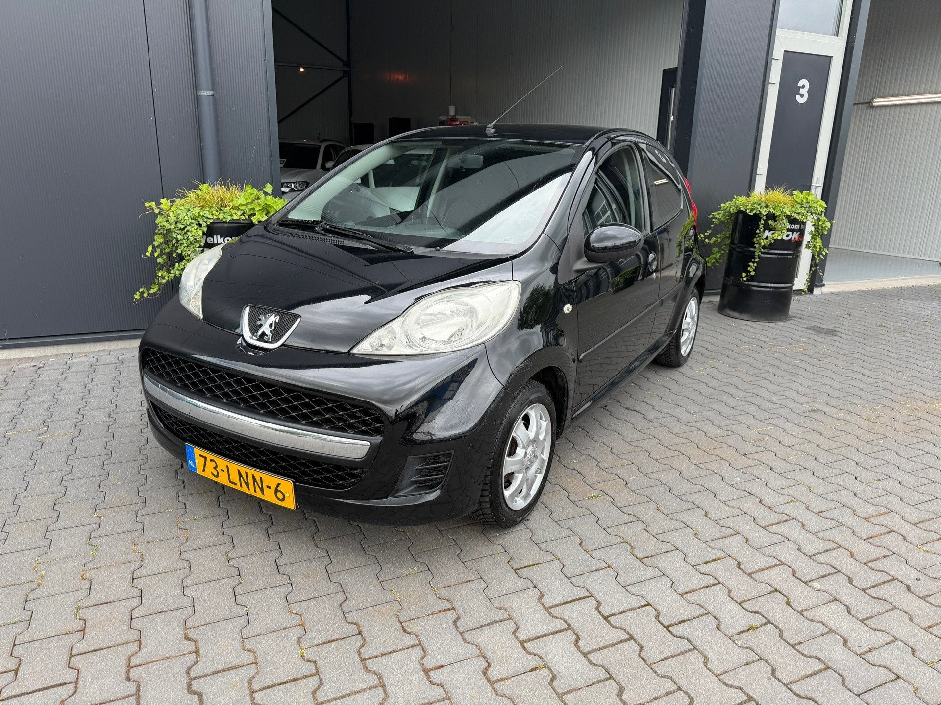 Peugeot 107 1.0-12V XS, Voorwielaandrijving, Stof, Gebruikt, Zwart