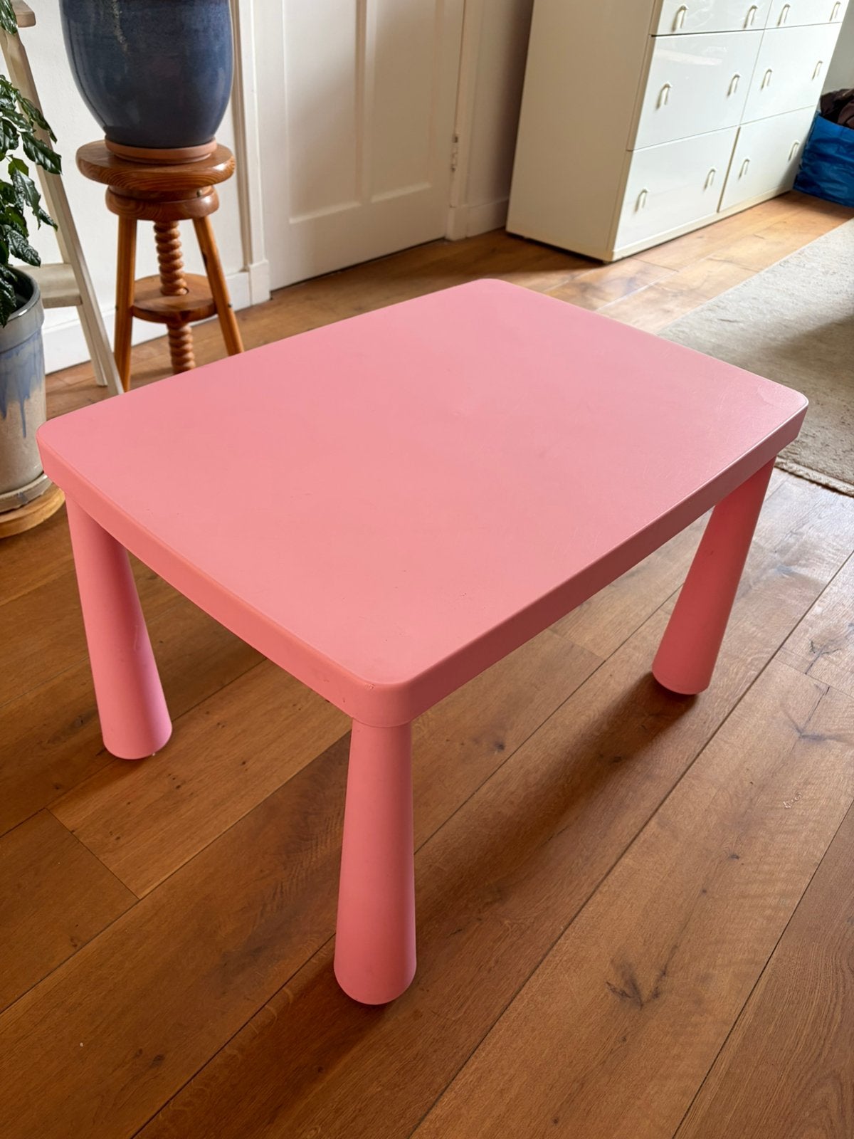 Roze kindertafel van ikea, Kinderen en Baby's, Ophalen, Zo goed als nieuw, Tafel(s)