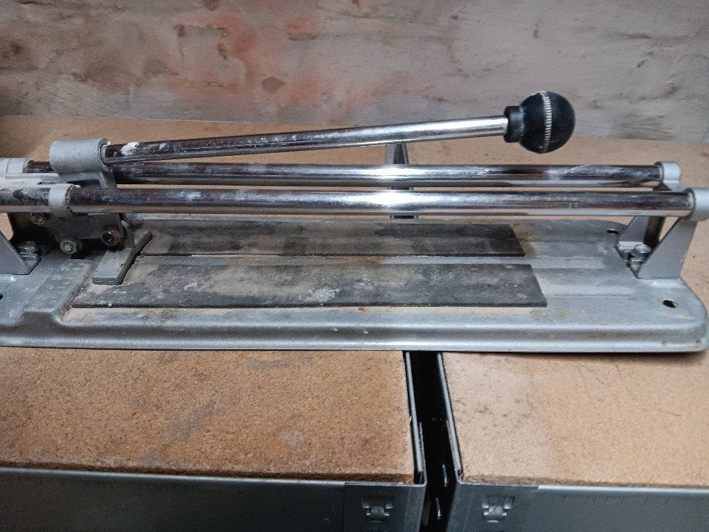 Tegelsnijder, Doe-het-zelf en Verbouw, Ophalen, Nieuw