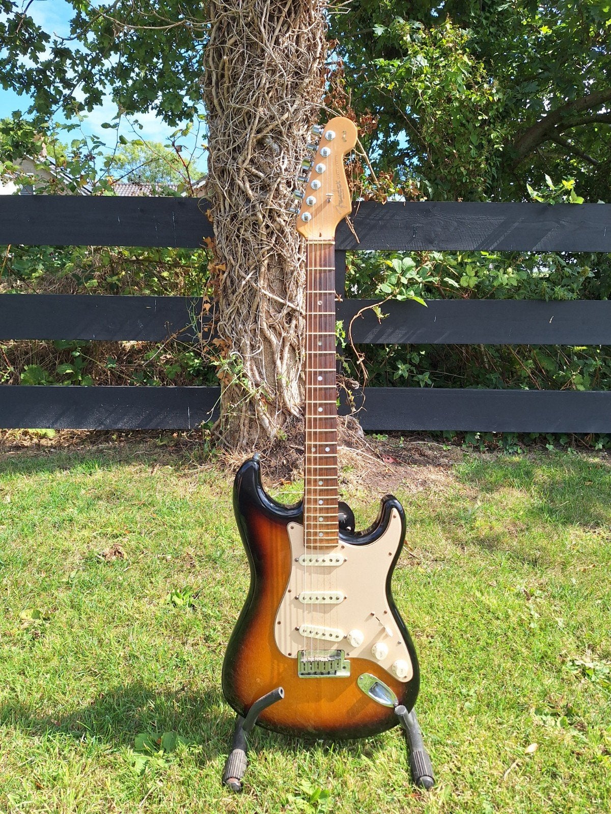 Stratocaster 60th anniversary, Ophalen of Verzenden, Zo goed als nieuw, Solid body, Overige merken