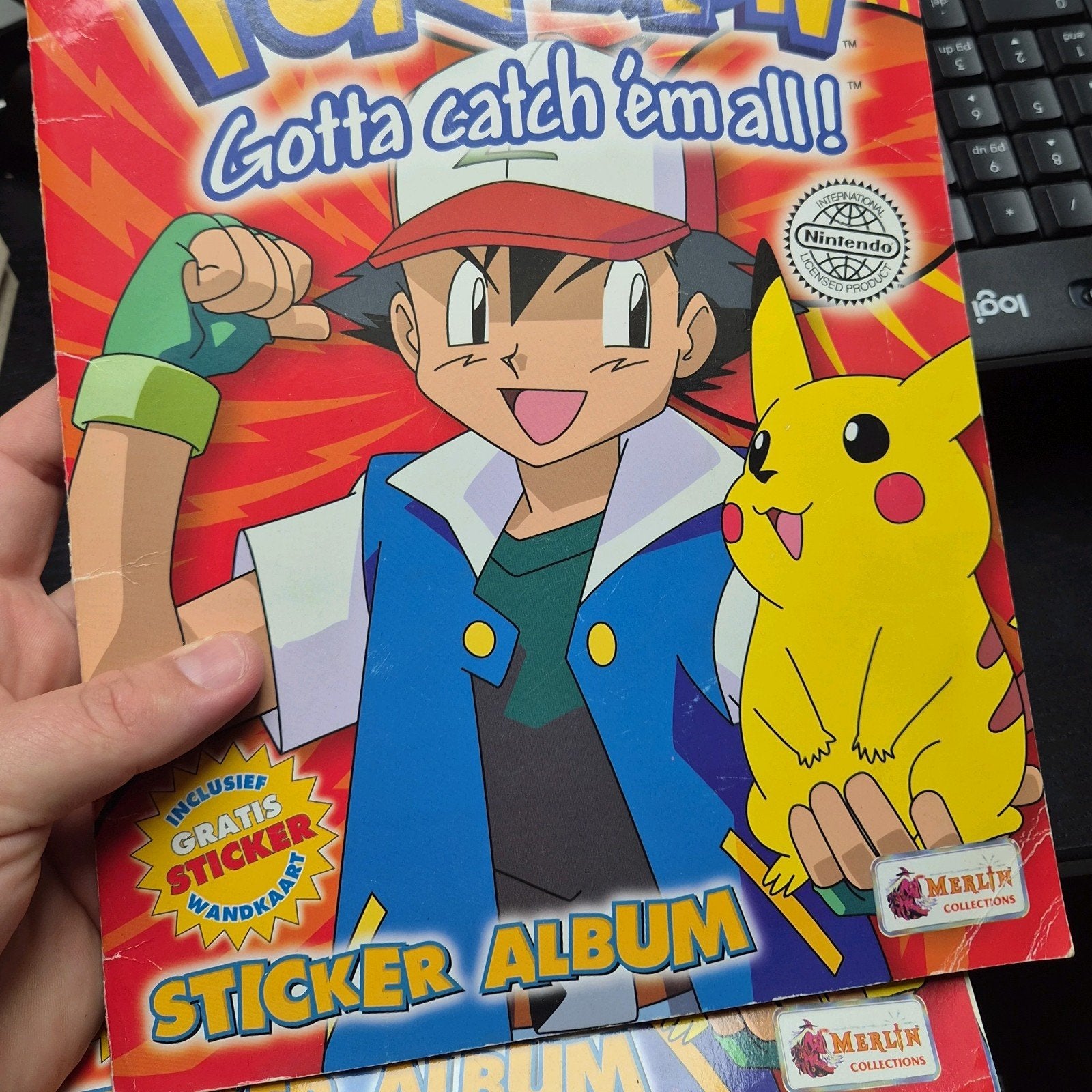 2x Pokémon Sticker Album - 1 Leeg, 1 75% Vol, Ophalen of Verzenden