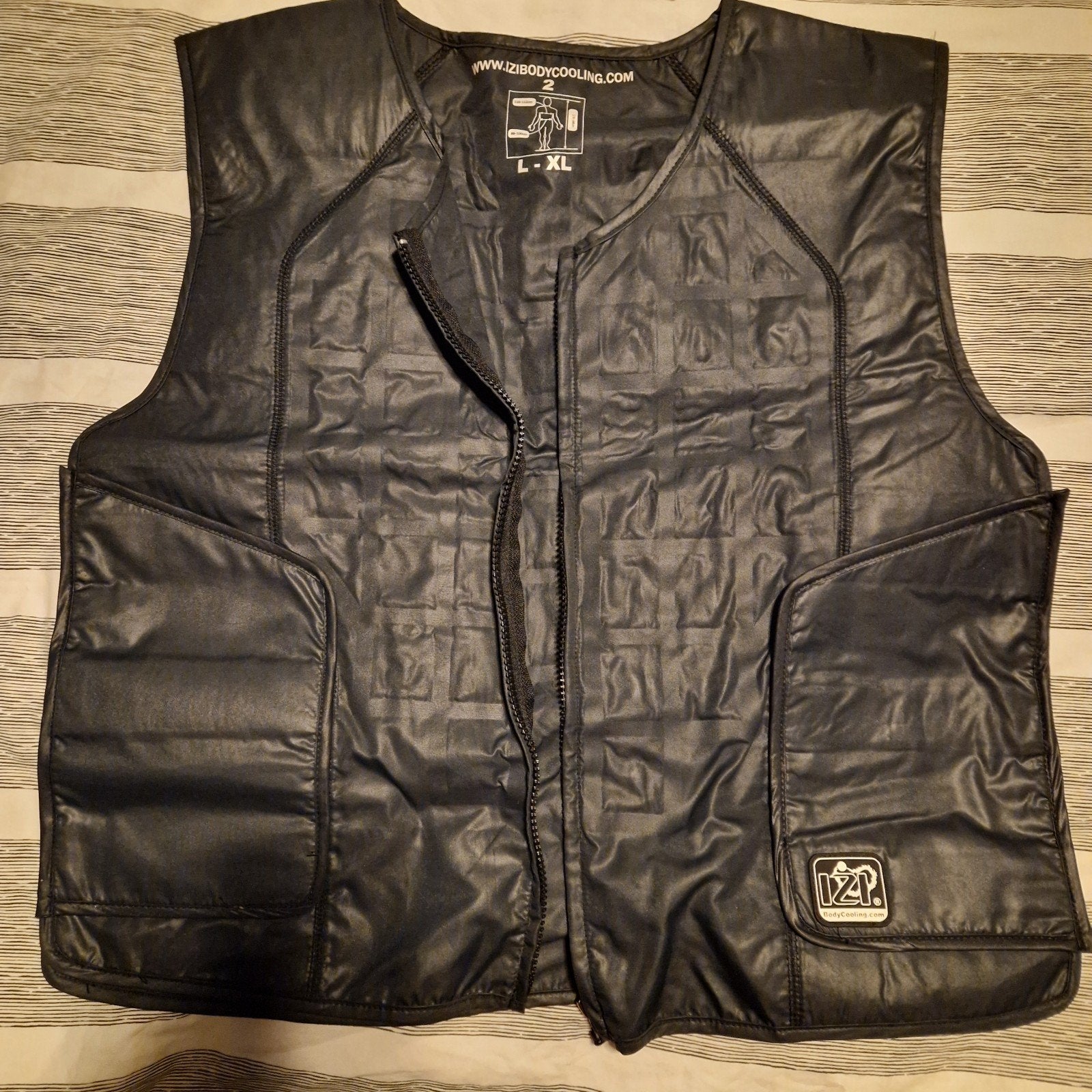 IZI Bodycooling Koelvest L-XL Zwart, Kleding | Heren, Bodywarmers, Maat 52/54 (L), IZI Bodycooling, Zwart, Ophalen of Verzenden