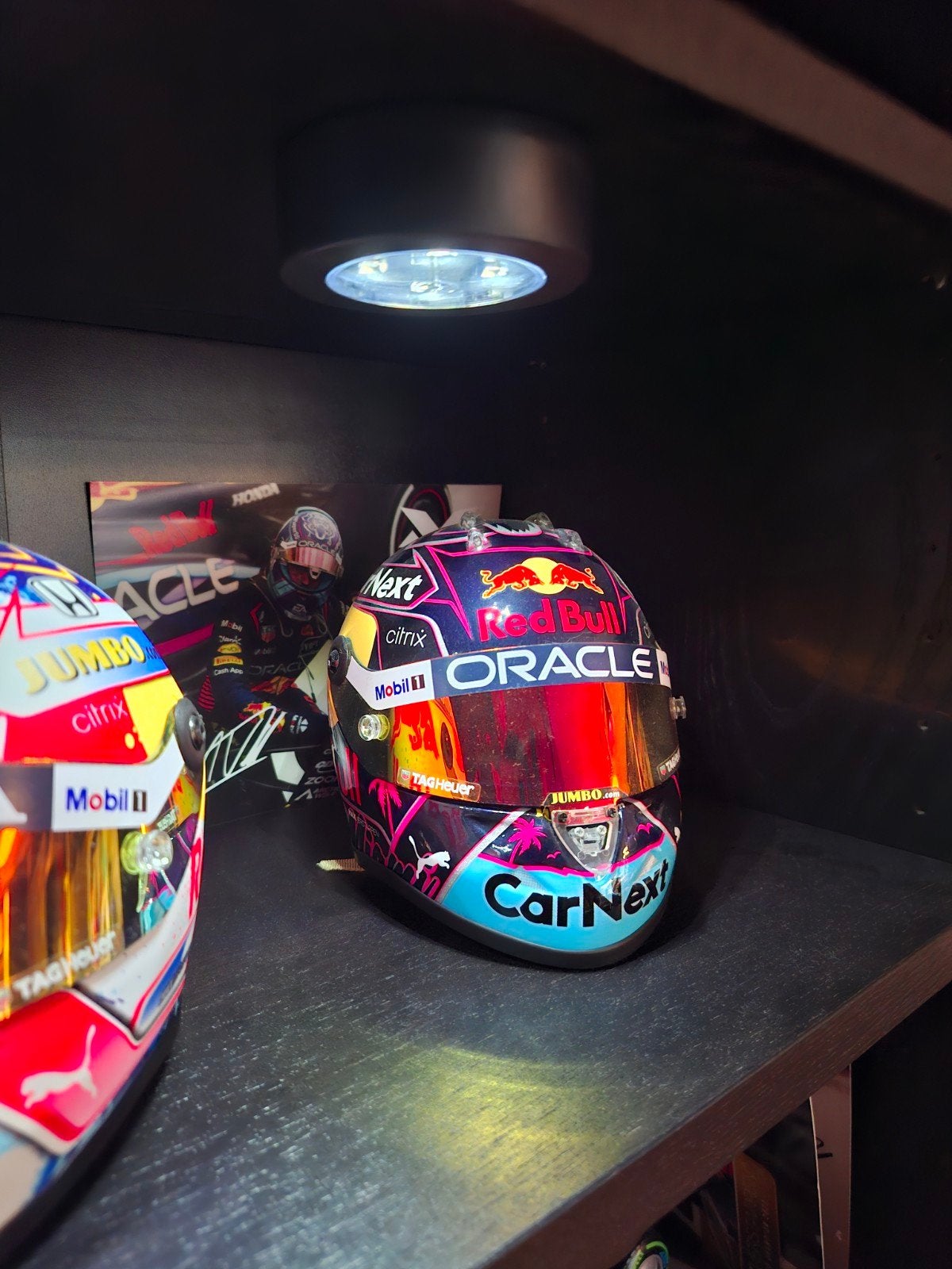 Max Verstappen 2023 Miami GP Schaal 1:2 Helm, Ophalen of Verzenden, Zo goed als nieuw, Formule 1