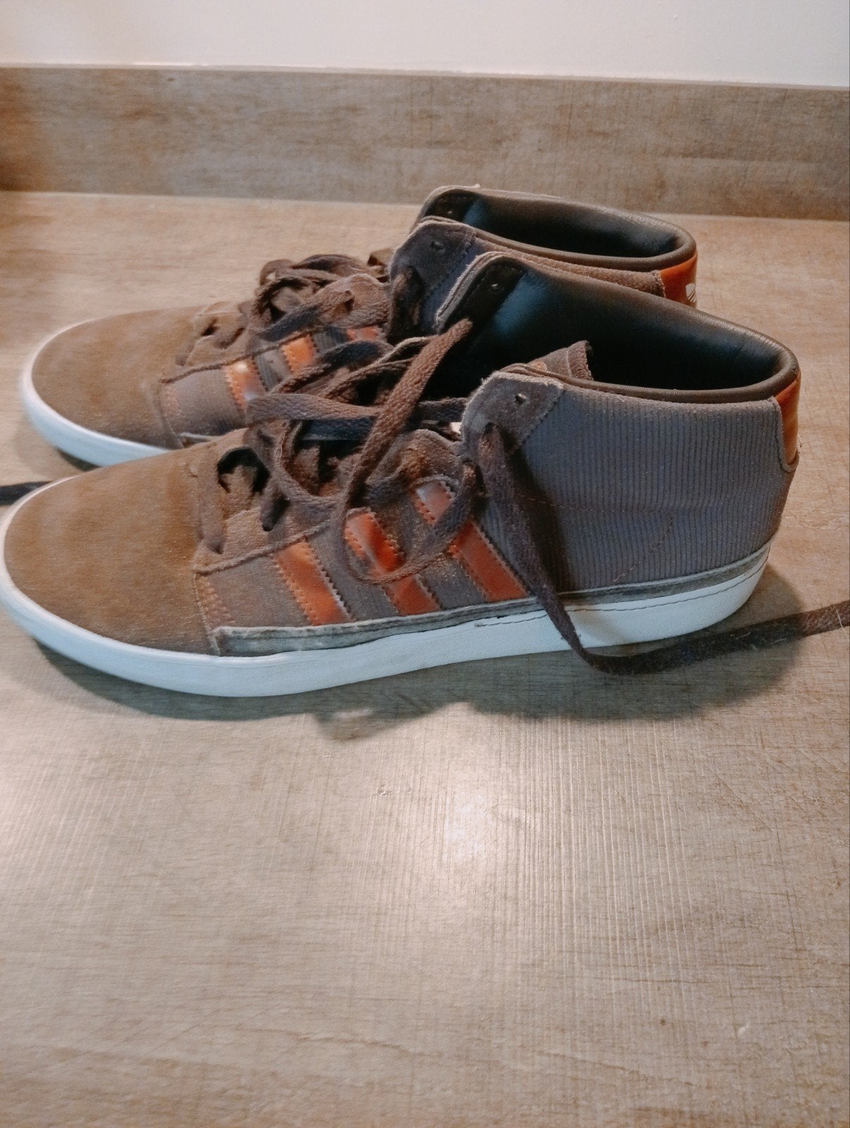 Vintage Adidas sneakers bruin maat 45 1/3, Kleding | Heren, Bruin, Ophalen of Verzenden, Sneakers of Gympen, Adidas
