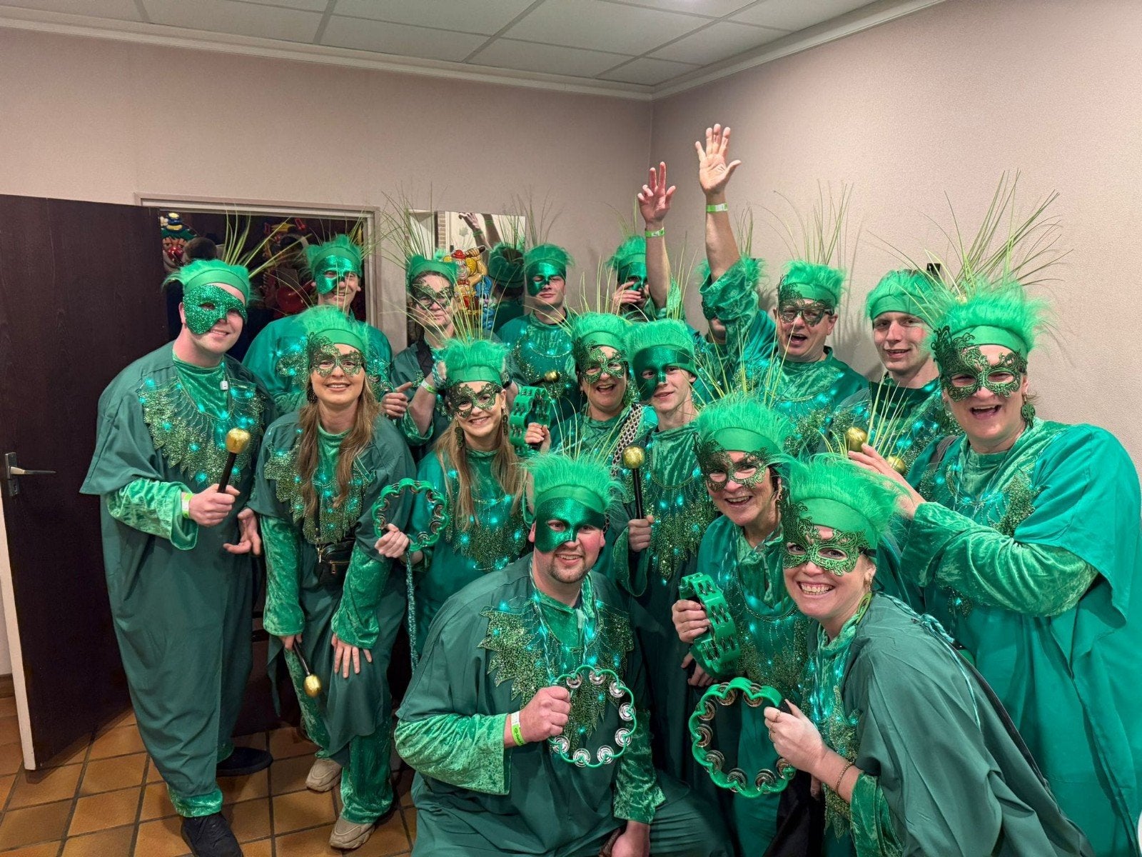 20x graspolkoor pakken loopgroep, Kleding | Dames, Carnavalskleding en Feestkleding, Carnaval, Maat 46/48 (XL) of groter, Ophalen of Verzenden