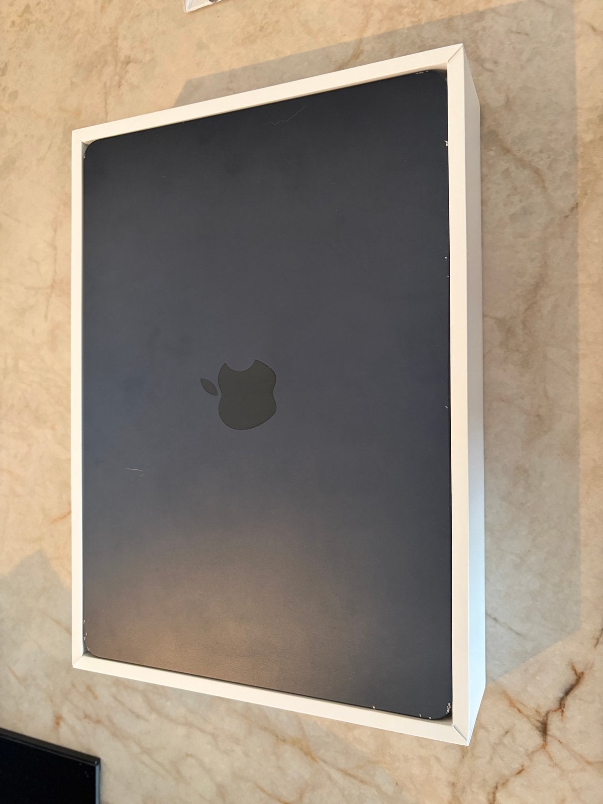 MacBook air 2022 m2 - 256gb - 8gB RAM, Computers en Software, Apple Macbooks, Qwerty, Overige groottes, 8 GB, Zo goed als nieuw