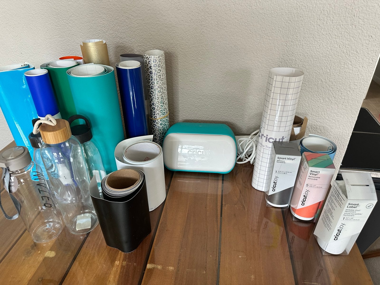 Cricut Joy Starterspakket met vinyl en accessoires, Hobby en Vrije tijd, Meerkleurig, Ophalen of Verzenden, Zo goed als nieuw