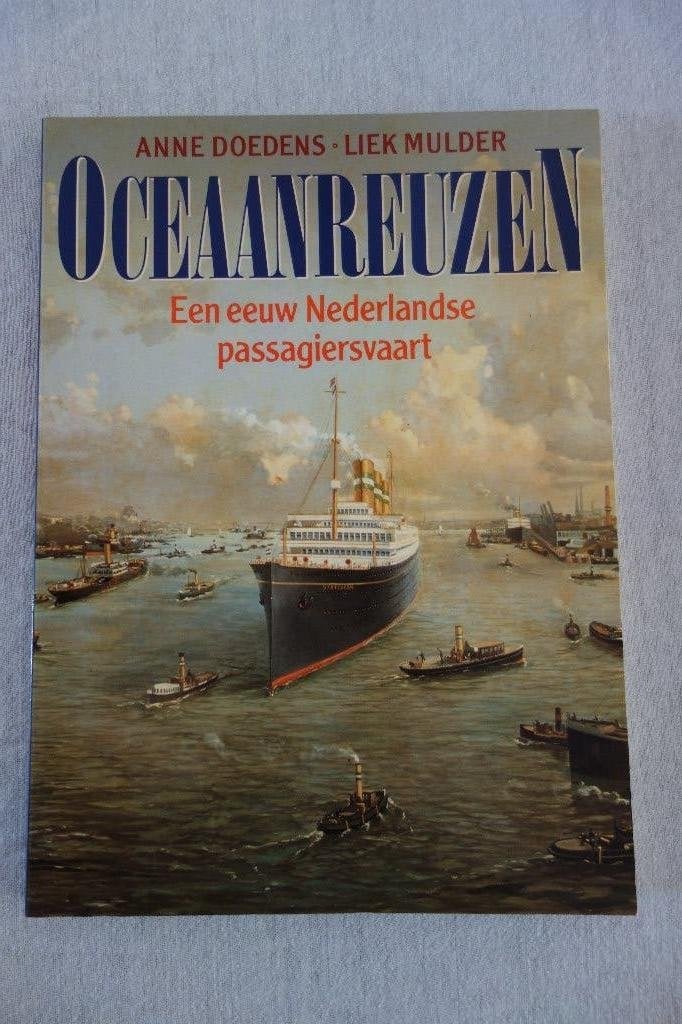Boek Oceaanreuzen passagiersvaart, Ophalen of Verzenden, Boek of Tijdschrift