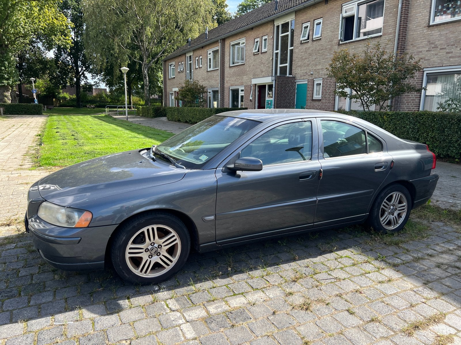 Volvo S60 2.4 D Geartronic 2006 Grijs, Auto's, S60, 163 pk, Diesel, Particulier