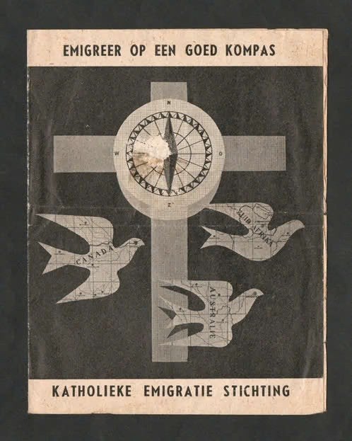 Folder Katholieke Emigratie Stichting op een Goed Kompas '54, Ophalen of Verzenden, Zo goed als nieuw