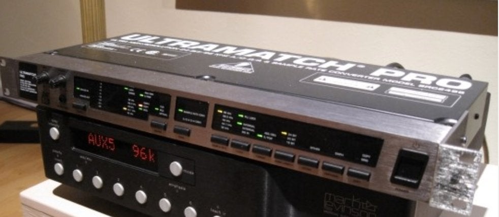 Behringer Ultramatch Pro AD/DA/sample rate converter, Ophalen of Verzenden, Zo goed als nieuw