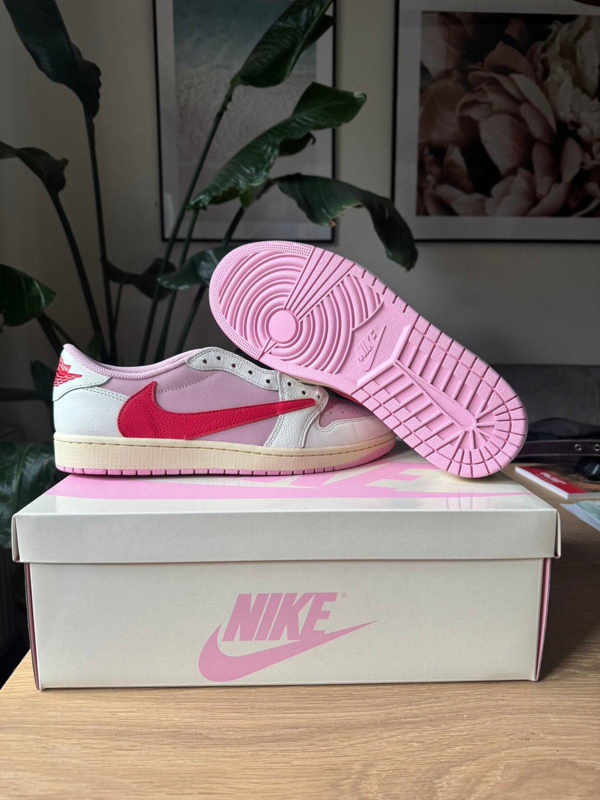 Nike Air Jordan 1 Low Travis Scott Pink maat 45, Ophalen of Verzenden, Nieuw, Roze, Sneakers of Gympen