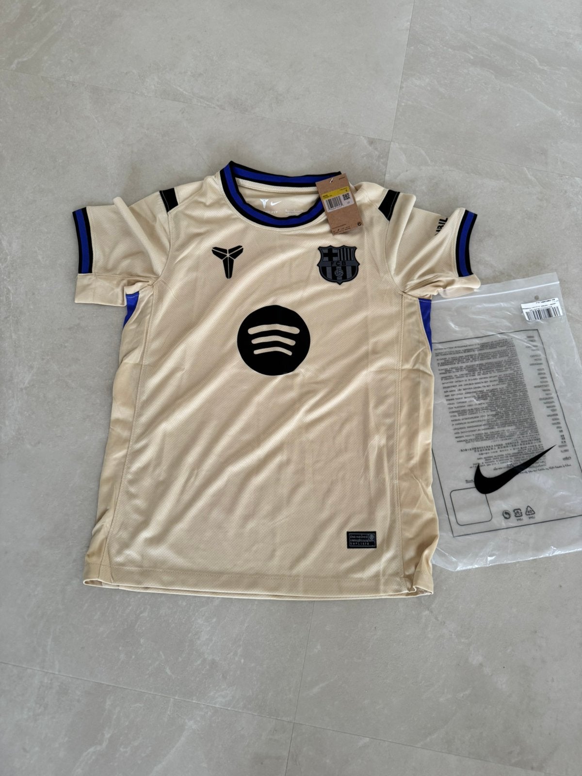 FC Barcelona Uit Shirt - Nieuw met labels, Kleding | Heren, Beige, Nieuw, Ophalen of Verzenden, Voetbal