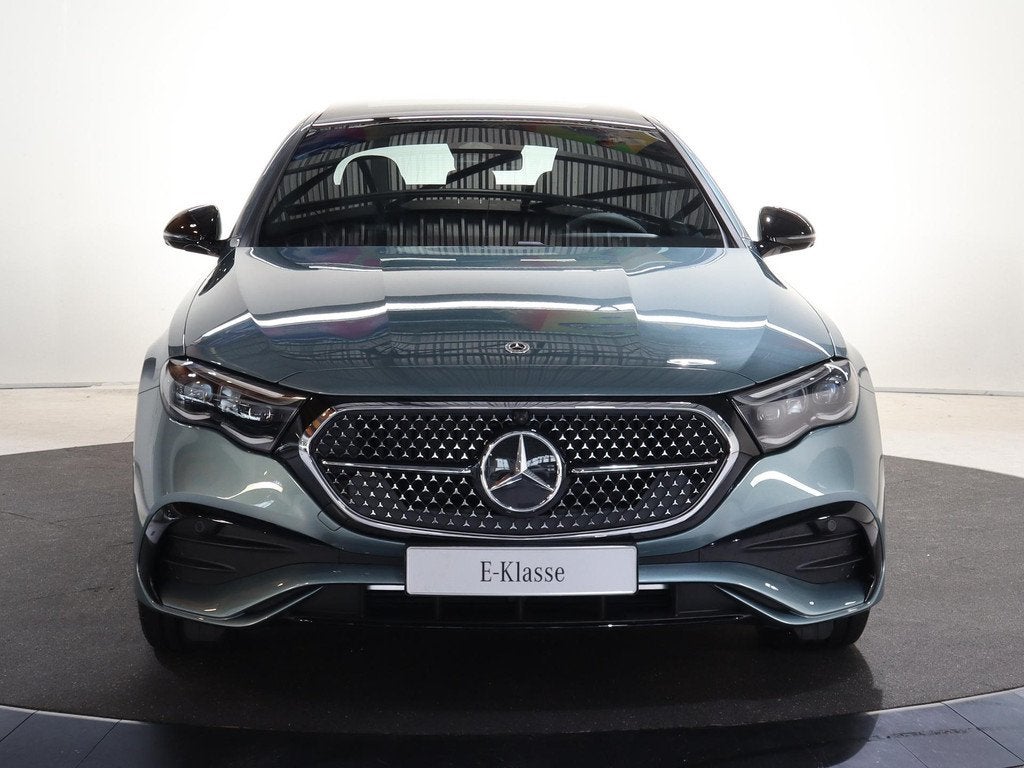 Mercedes-Benz E-Klasse 300e Sport Edition | Panoramaschuifda, Auto's, Mercedes-Benz, Automaat, Achterwielaandrijving, 4 cilinders