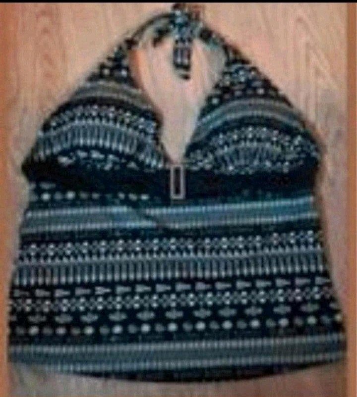 Tankini top L
Zwart wit, Ophalen of Verzenden, Gedragen, Zwart, Overige typen