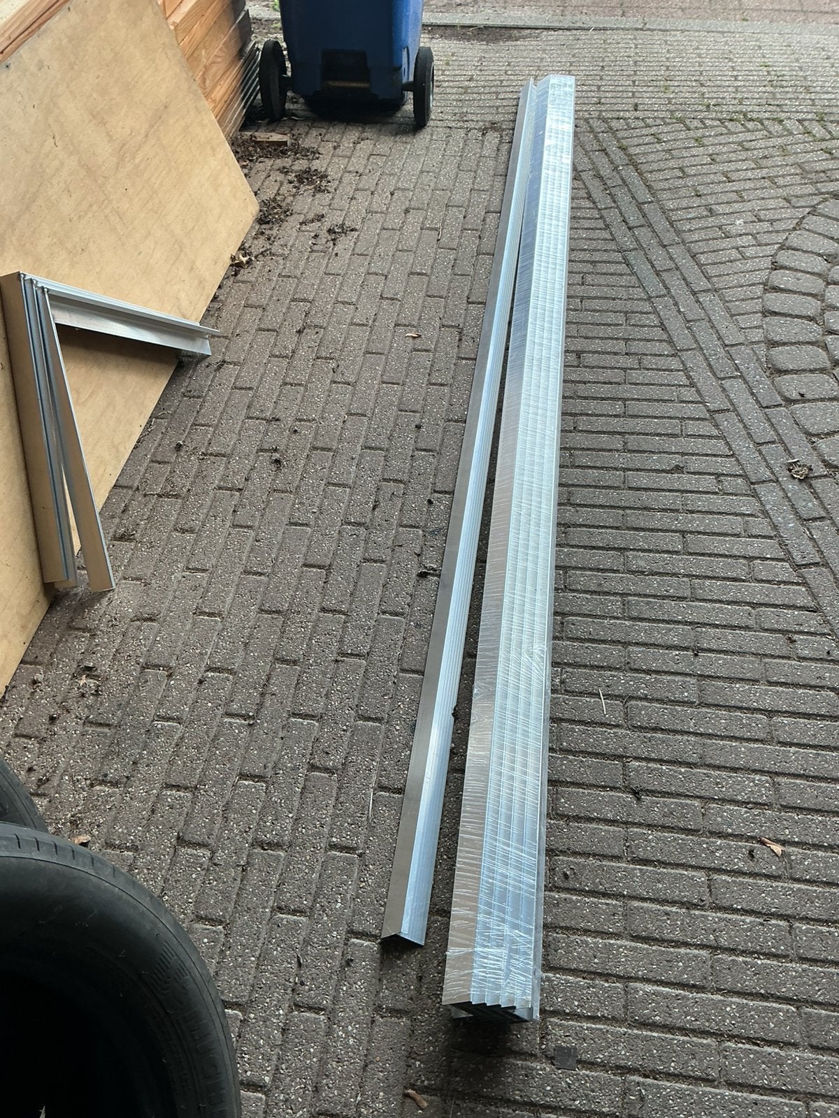 6 daktrimmen en 3 buitenhoeken, Ophalen, Steen of Klei, Minder dan 5 m², Dakpannen