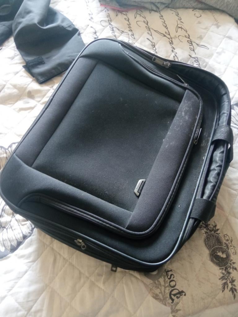 Laptop tas, Computers en Software, Ophalen, Gebruikt