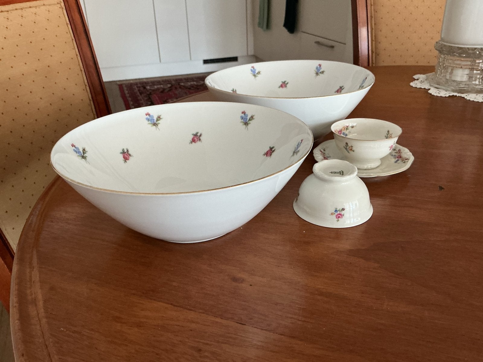 Vintage dekschalen en antieke kopjes Bavaria Windsor, Ophalen