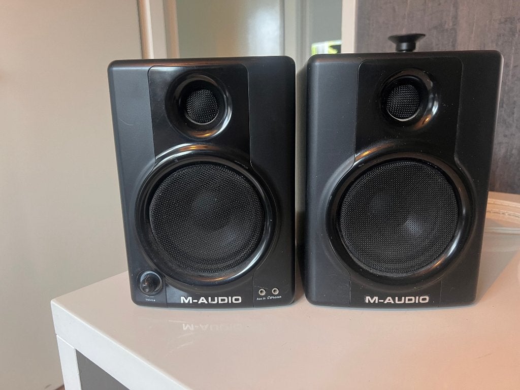 M-AUDIO V40 monitoren + Beresford TC-7520 DAC met kabels, Gebruikt, M-Audio, Ophalen of Verzenden, Onbekend