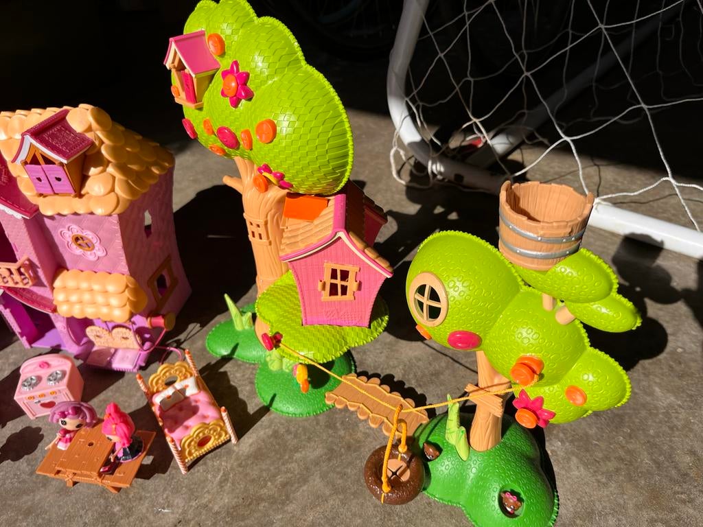 Lalaloopsi boomhut en speelhuis/villa met accessoires, Ophalen of Verzenden, Gebruikt, Meisje