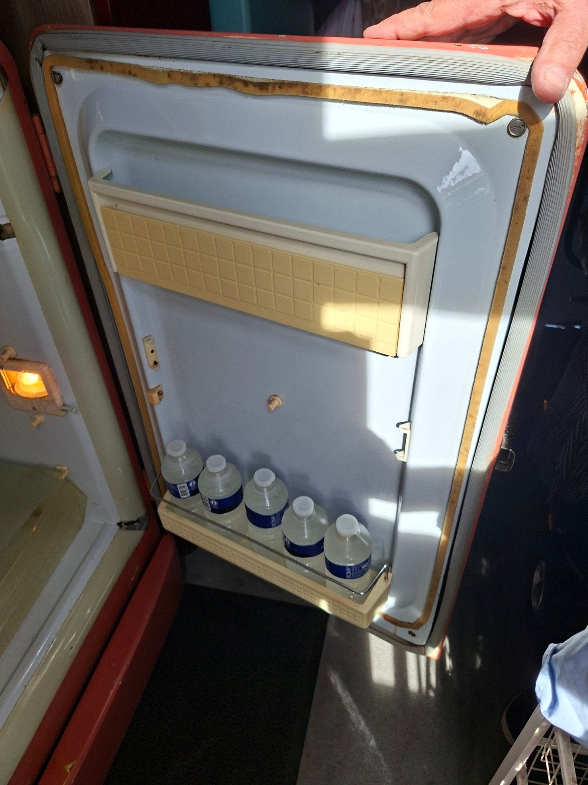 Gratis AEG vintage koelkast, ruim vijftig jaar oud., Ophalen, Gebruikt, 200 liter of meer, 160 cm of meer