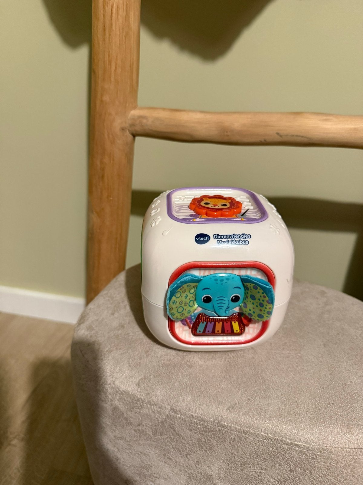 VTech Dierenkubus met geluid en licht, Ophalen of Verzenden, Zo goed als nieuw, Overige typen, Met licht