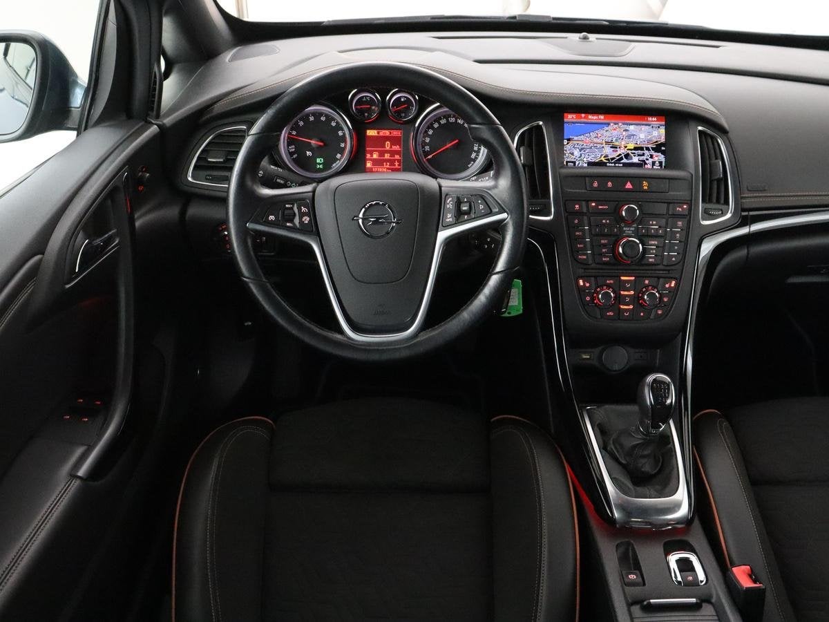 Opel Cascada 1.4 Turbo Cosmo | Stoelverwarming | Trekhaak |, Voorwielaandrijving, Stof, Euro 6, 4 cilinders