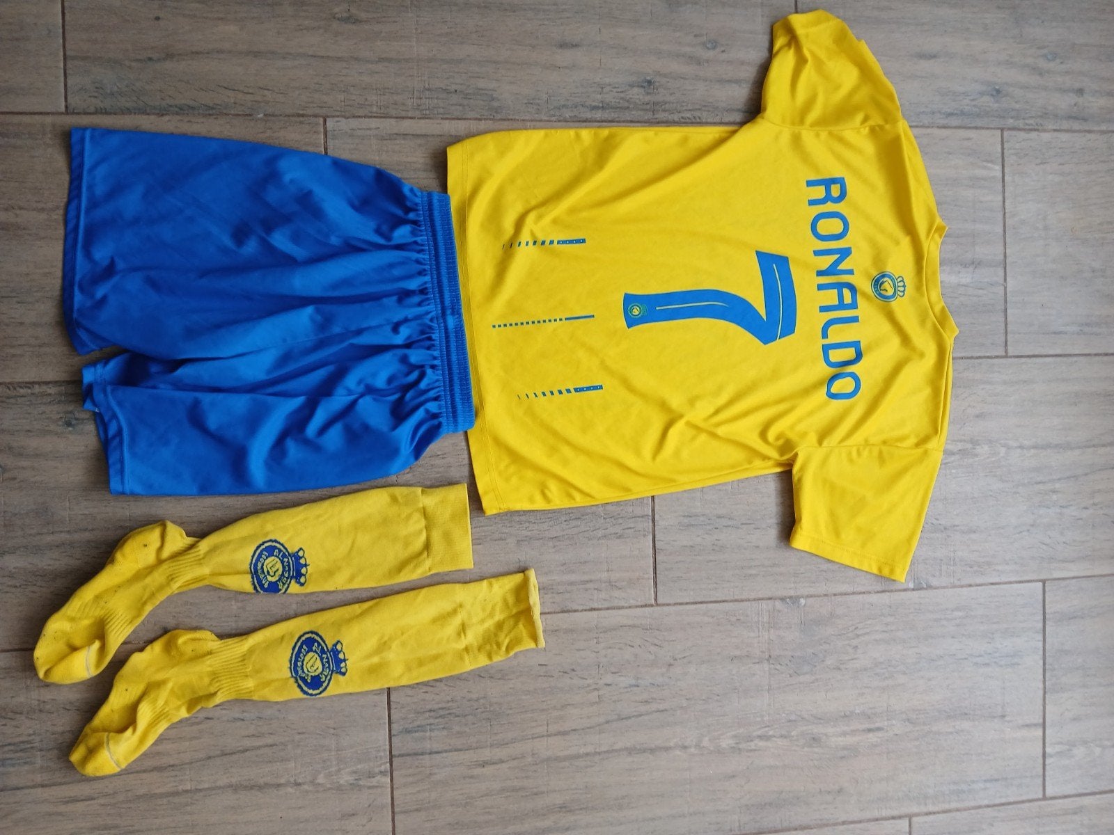 Ronaldo voetbaltenue (shirt, broekje, sokken) maat 170, Sport en Fitness, Voetbal, Maat S, Ophalen, Gebruikt, Set