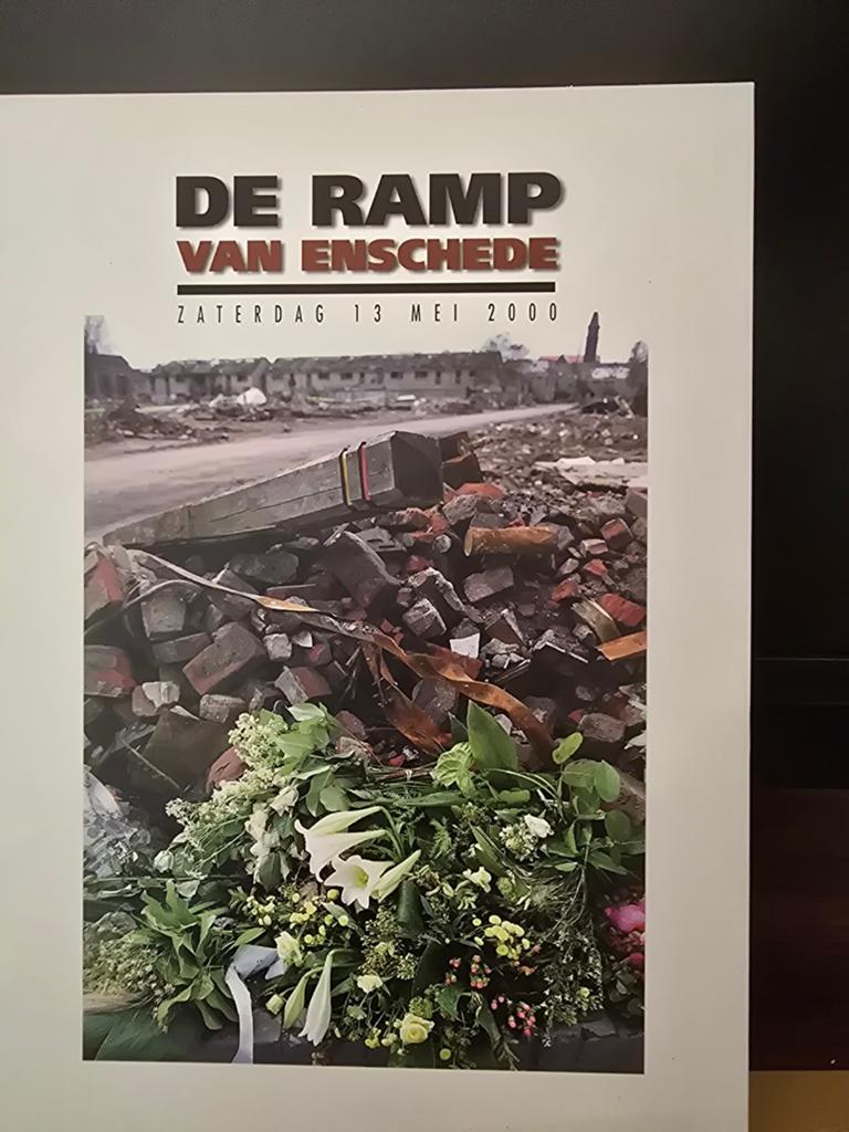 De Ramp van Enschede - Zaterdag 13 Mei 2000, Ophalen of Verzenden, Algemeen, 1945 tot heden, Onbekend