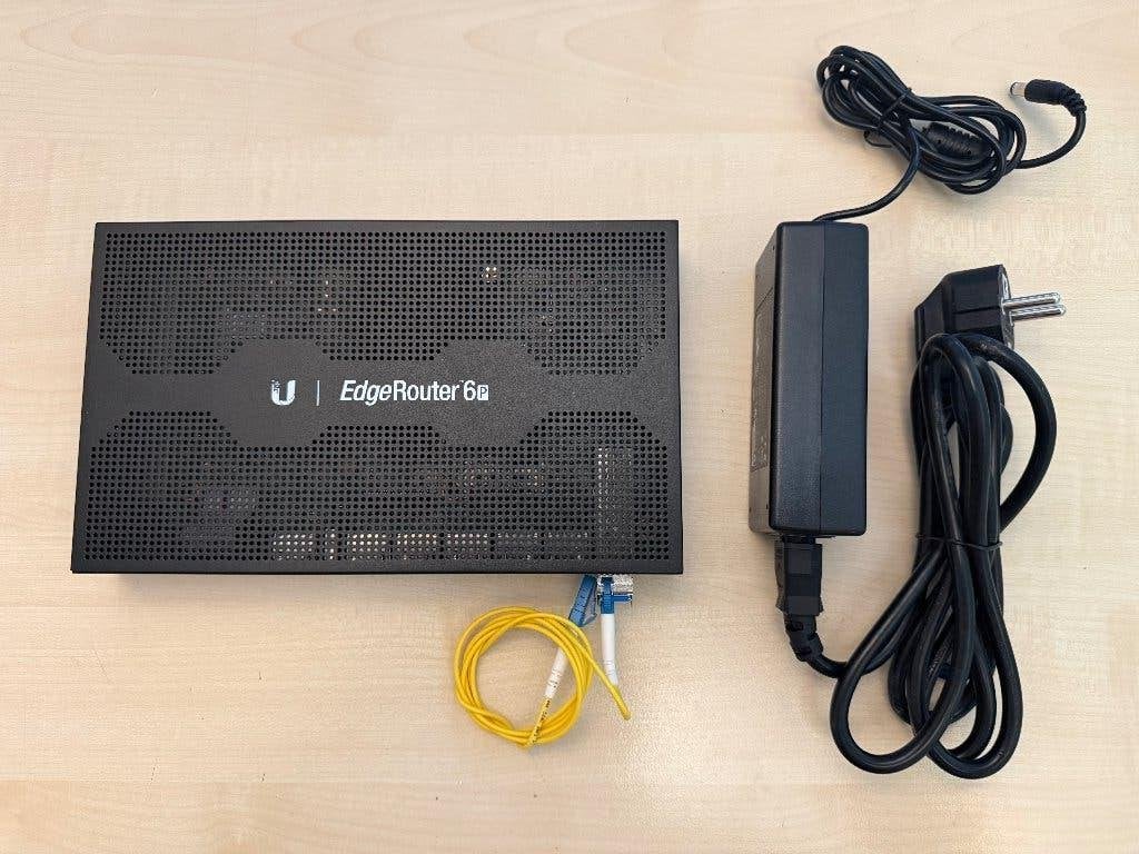 Ubiquity Edge Router 6P, Ophalen, Zo goed als nieuw