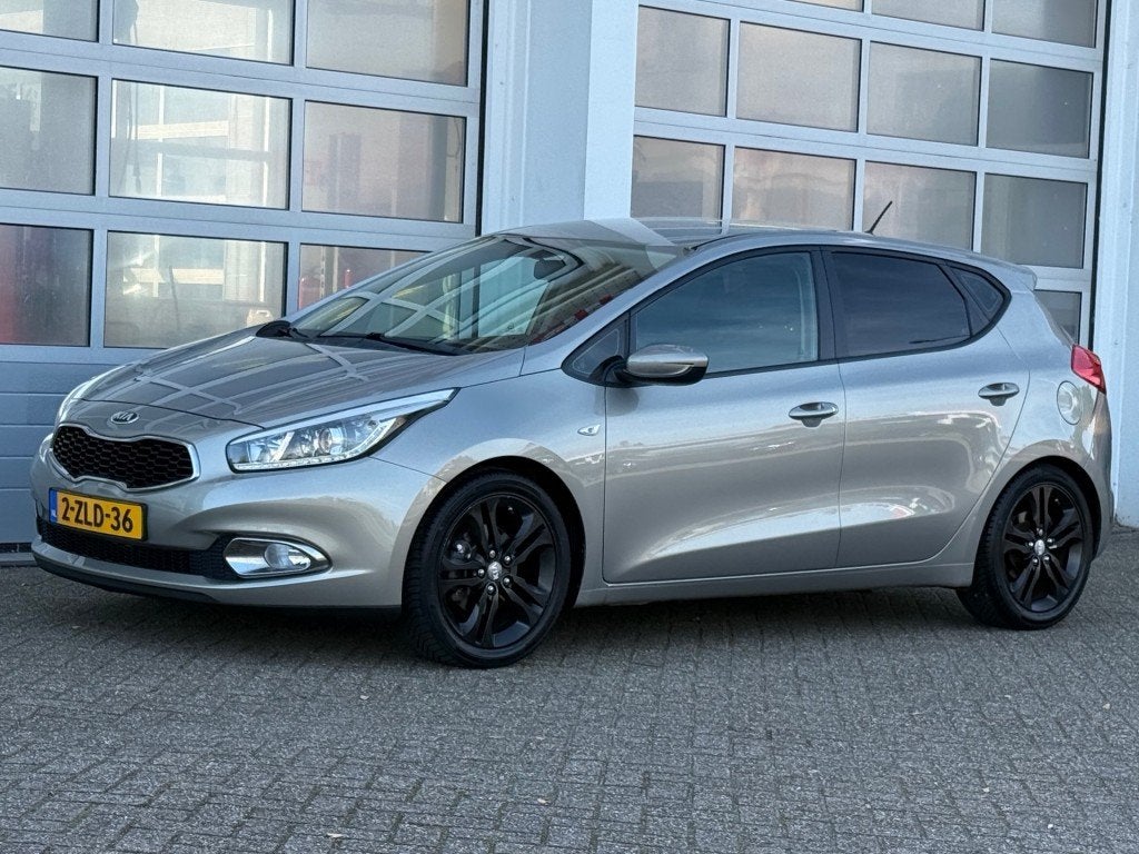 Kia CEED 1.6 GDI 135PK Comfortline Airco Cruise Trekhaak, Auto's, Voorwielaandrijving, Euro 5, 135 pk, Gebruikt