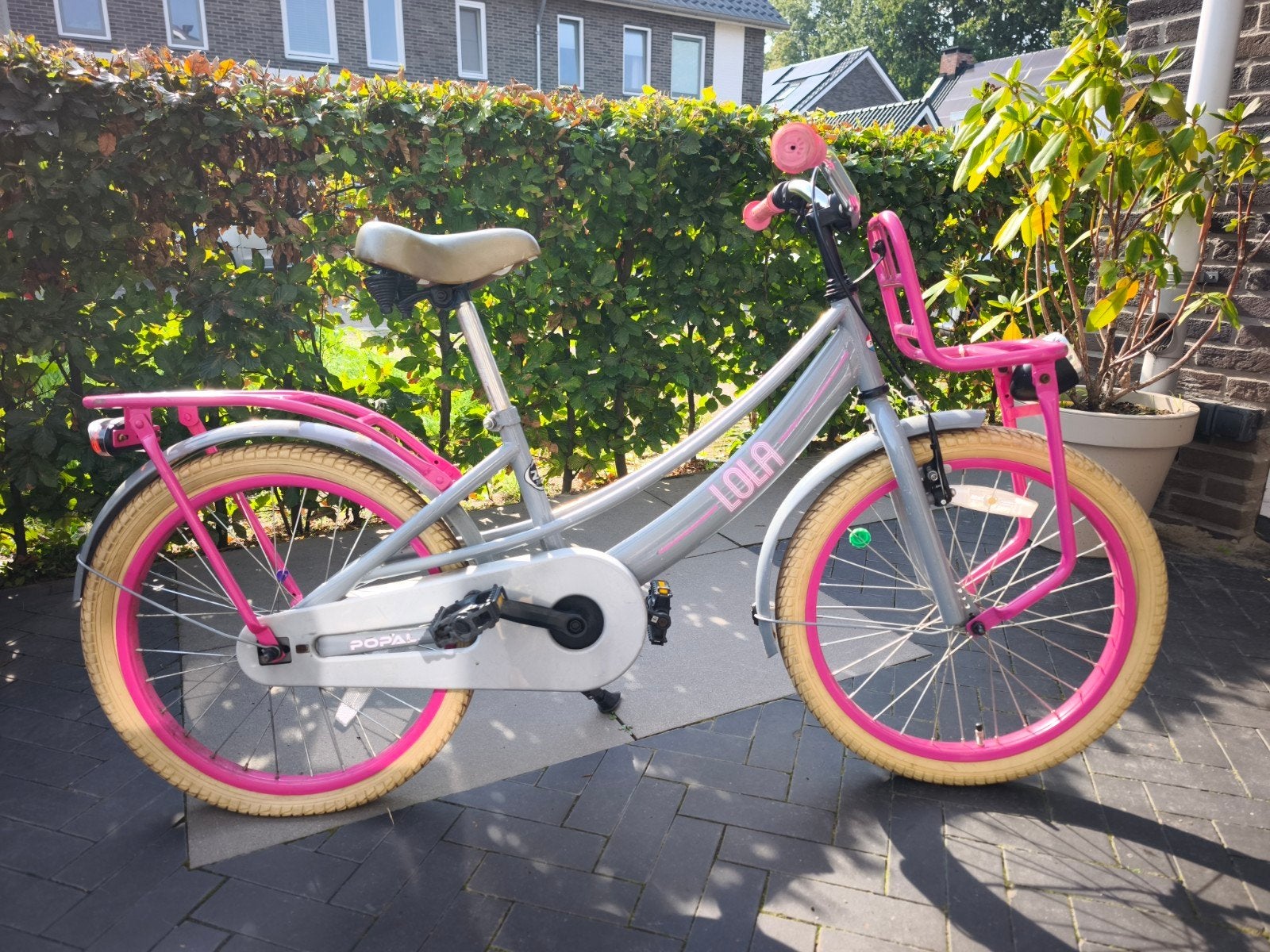 LET OP, heeft nieuwe banden nodig! Popal Lola kinderfiets 20, Ophalen, Terugtraprem, Gebruikt, Popal